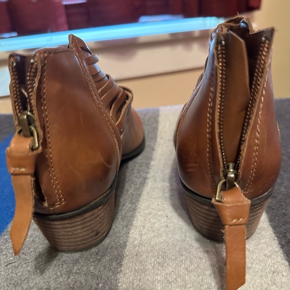 Clarks Booties - Picture 2 of 3